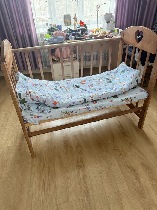 Детская кроватка