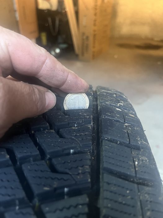 205/65/16С бусови гуми не различими от нови