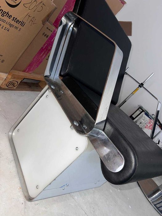 Scaun pentru scafa din piele