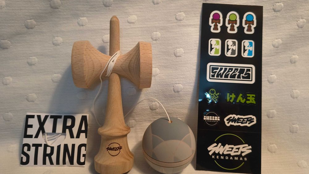 Vând kendama sweets