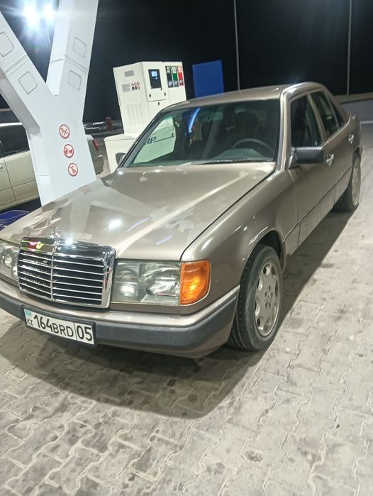 Мерседес Бенц 124