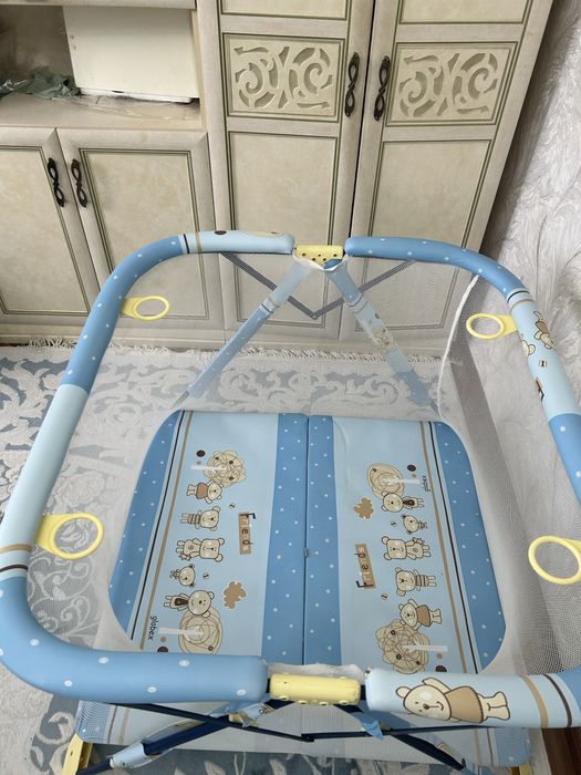 Продам манеж детский.