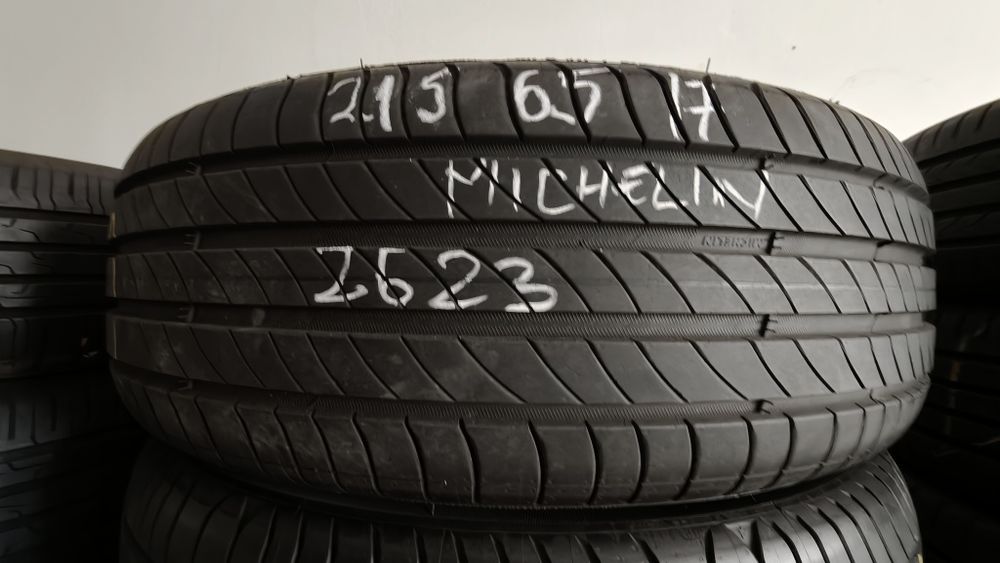 Set 4 anv. vara Michelin  215 65 17, dot.2623, pret/buc