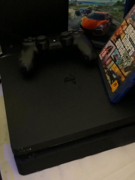 PlayStation 4 1TB