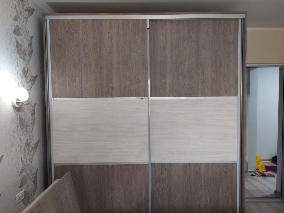 Mobilier la comandă