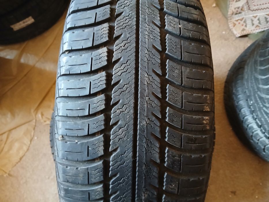 Зимни гуми 16цола Goodyear.205/55/15-6.5мм-грайфер