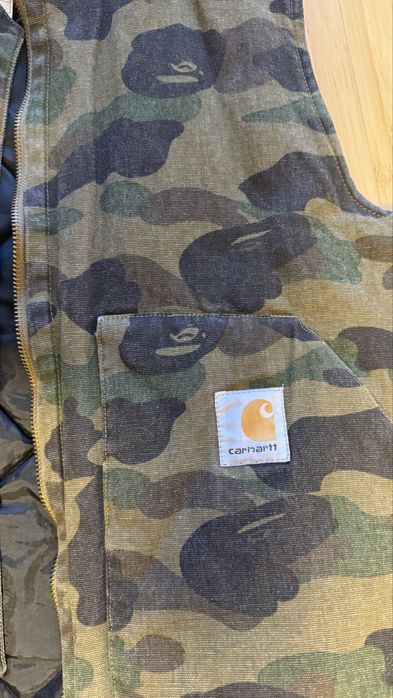 Carhartt x BAPE елек