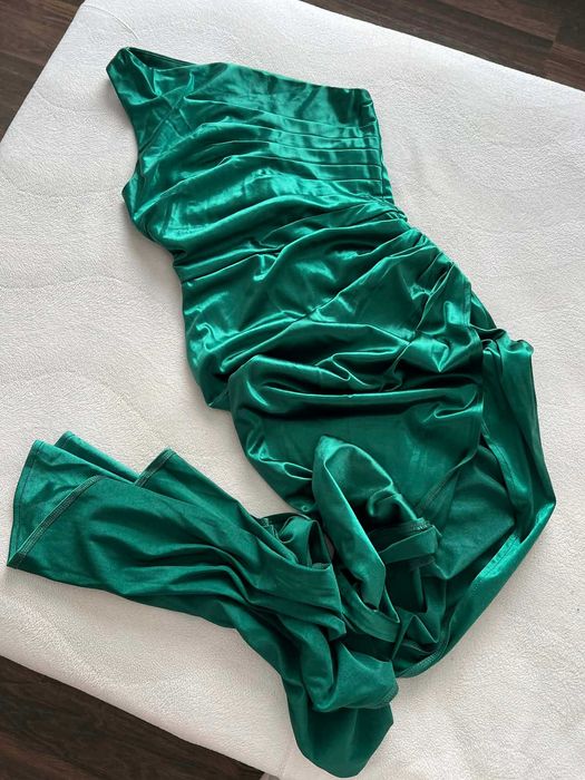 официална зелена рокля