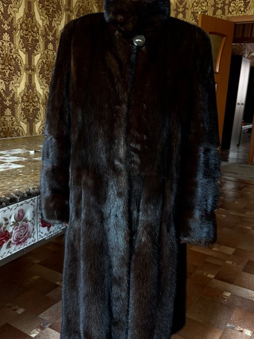 Продам норковую шубу