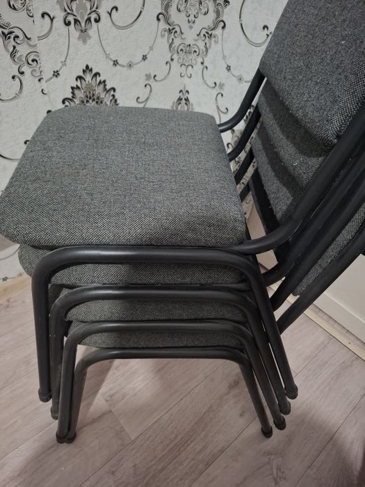 Столи для офис очень удобно