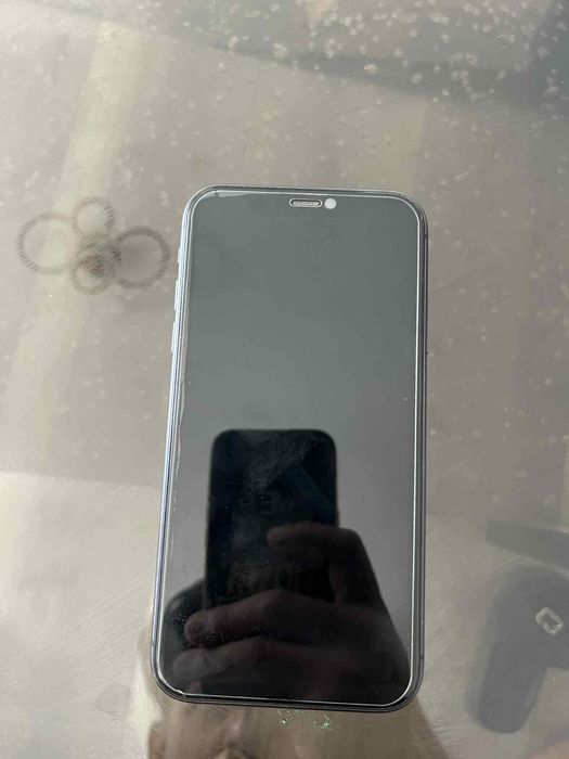 Vand sau dau la schimb iphone 11, 128 gb 4 ram