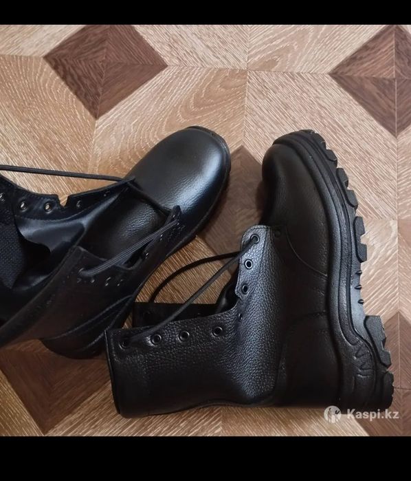 Продам летный берцы 44размер новый