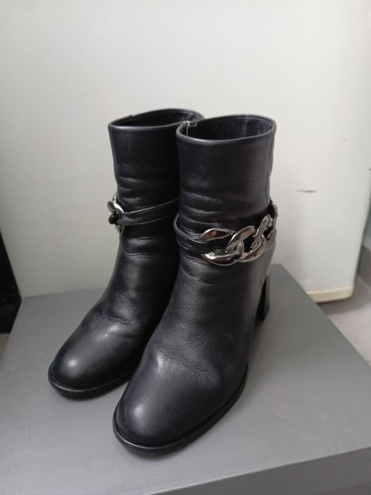 Боти от естествена кожа  Gianni