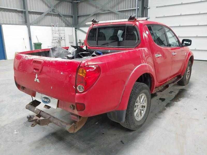 Dezmembrez Mitsubishi L200 2.5 Diesel 2014