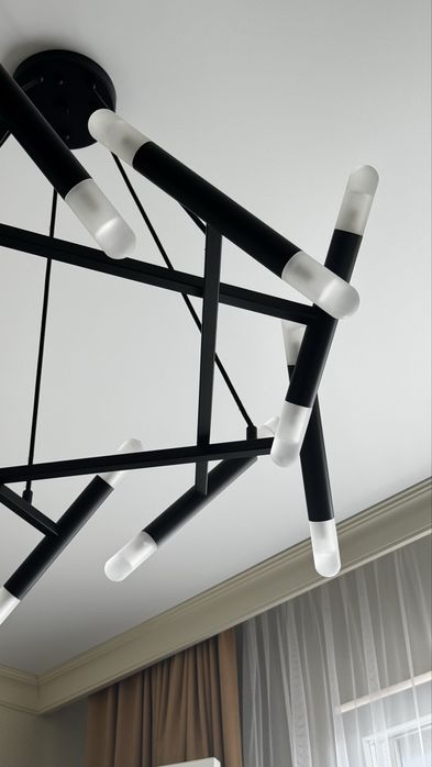 Люстра и два бра