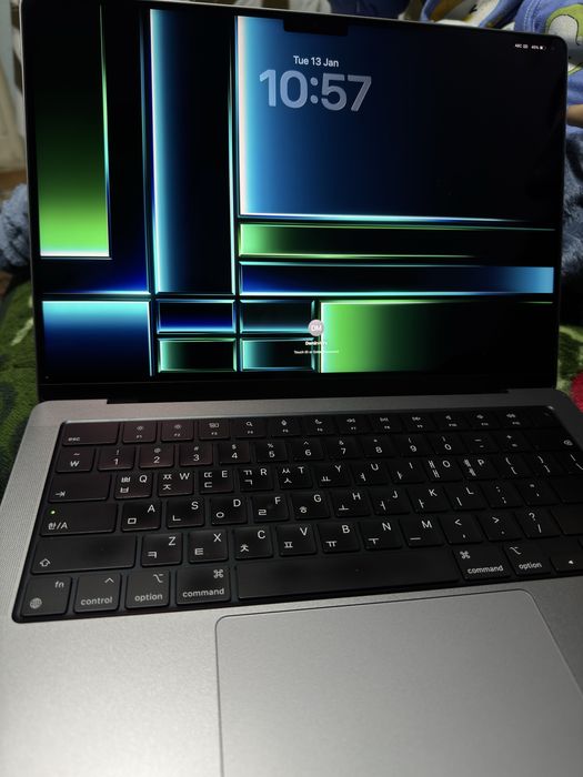 Macbook pro m2 pro 16/512 14-inch 16 yader 120 fps quvat 40 soatgacha