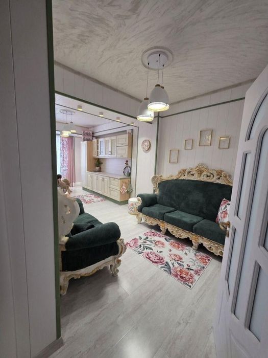 Дава се под наем Тристаен апартамент в София, Център - 80 кв.м за 767.55 € - Снимка #4