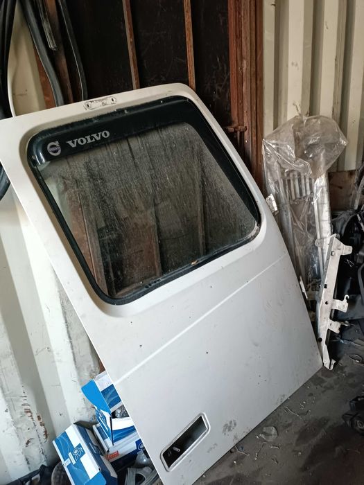 Дверь Volvo FH12