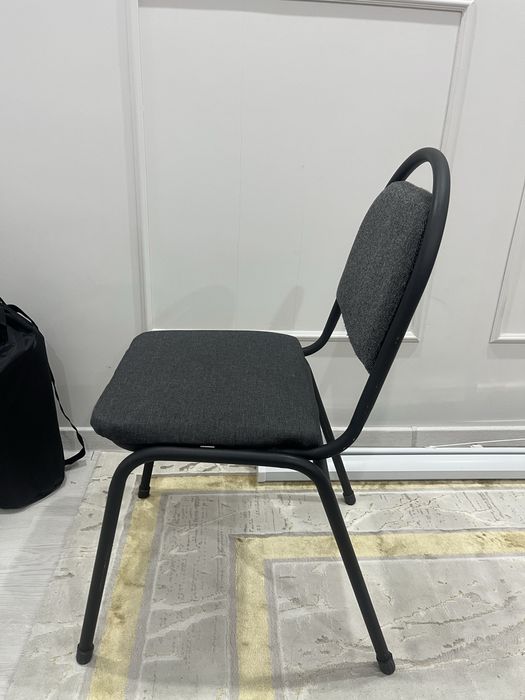 продаю универсальные и удобные стулья