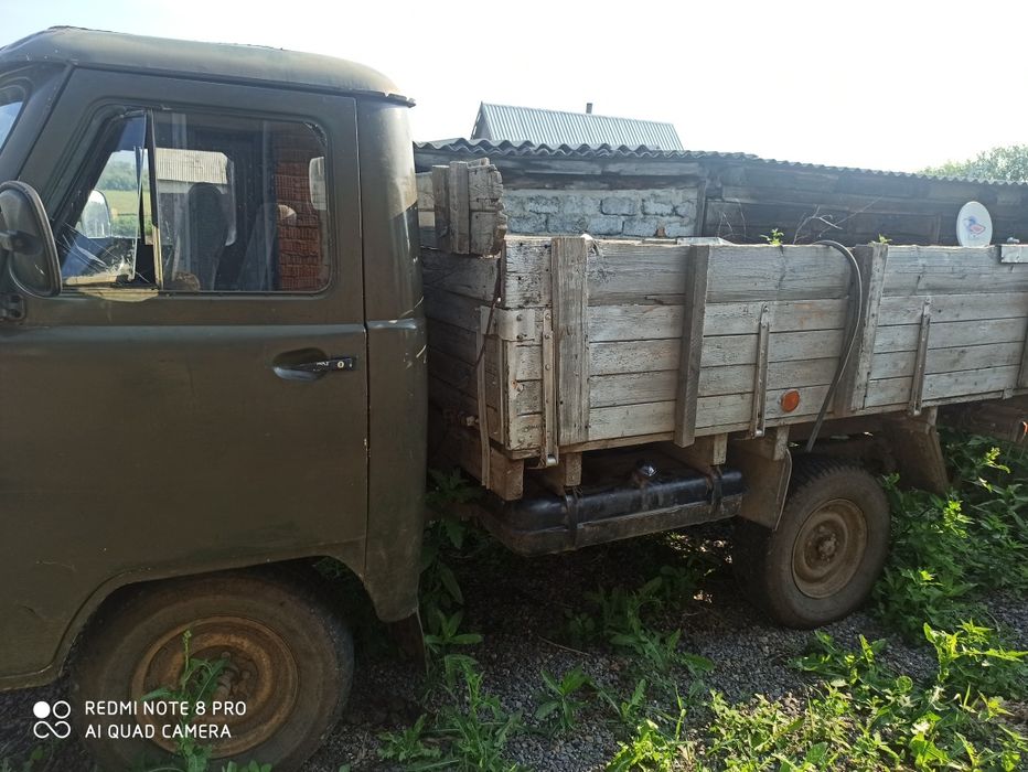 Продам бортовой УАЗ. На активном ходу.!
