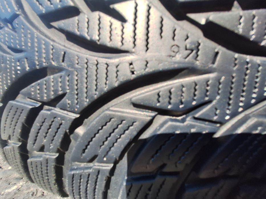4 anvelope iarna 215/60r16 Nokian Montaj Gratuit