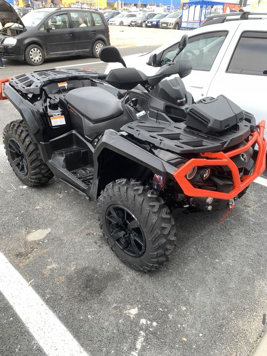 ATV Can am outlander max  650 cc  2019
