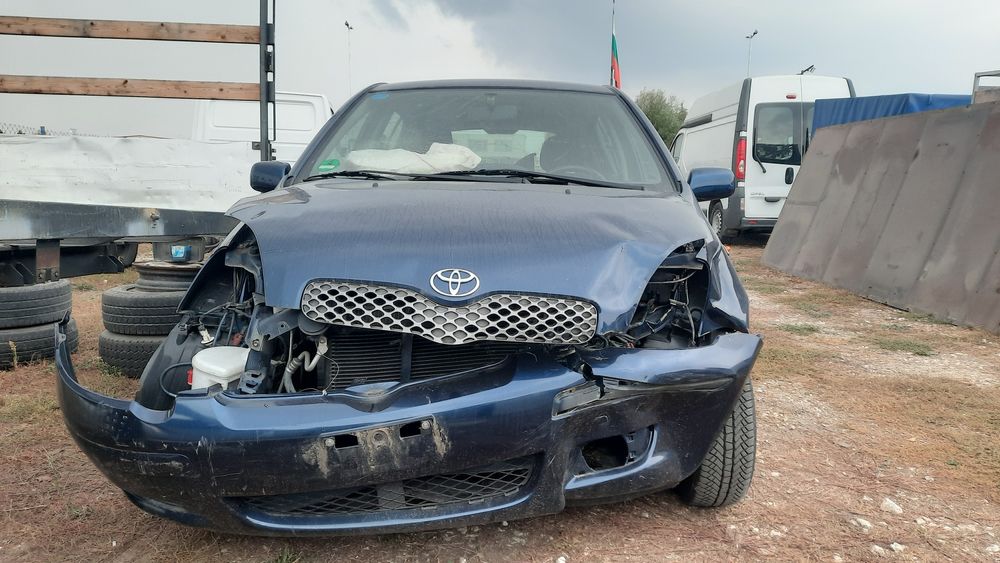 Тойота Ярис. 1.3 бензин за ЧАСТИ