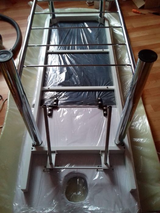Продам  кушетку  новую