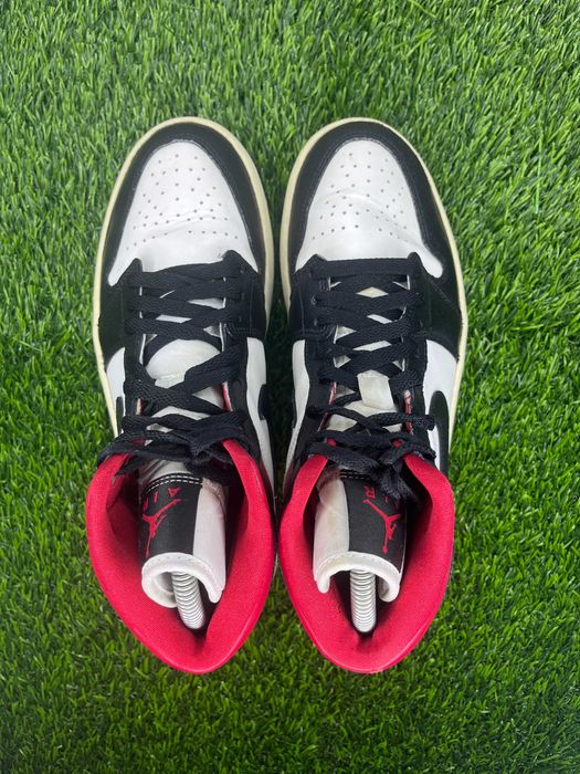 Nike Air Jordan 1 Mid Wmns Дамски Маратонки