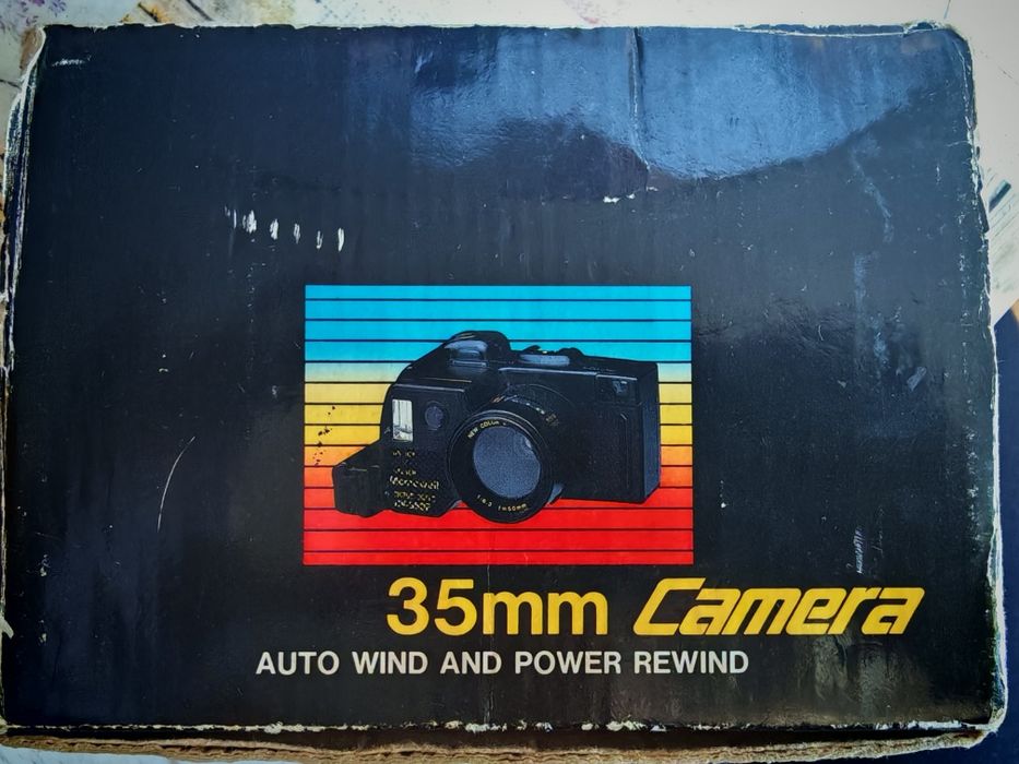 Aparat foto pe fil Nikon