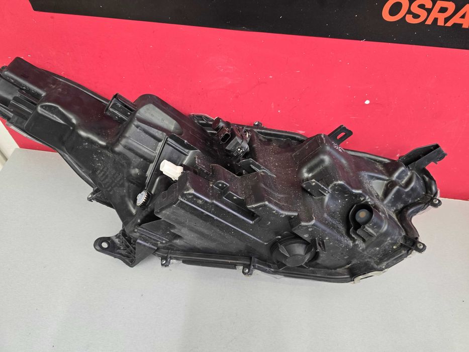 Оригинален фар Тойота Ярис  Toyota Yaris Full Led