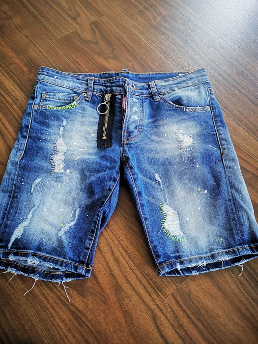 Vând blugi dsquared