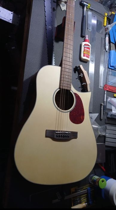 Ремонт гитар, гитарная мастерская