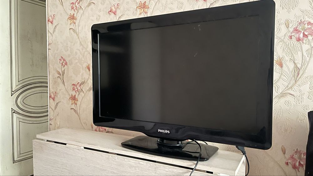 Телевизор Philips (чёрный) на запчасти