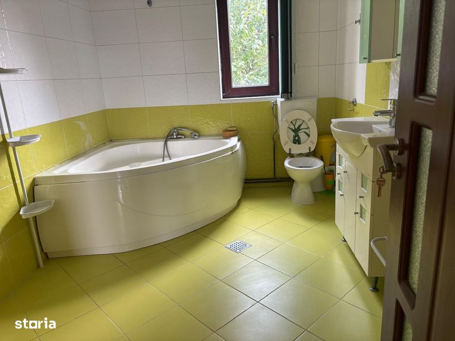 Casa cu 5 camere Breazu