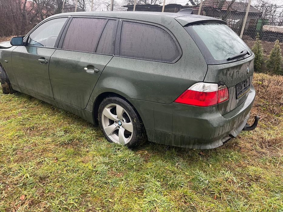 Dezmembrez bmw E61 530 diesel /far dreapta /Panoramic /jante 17/usi/