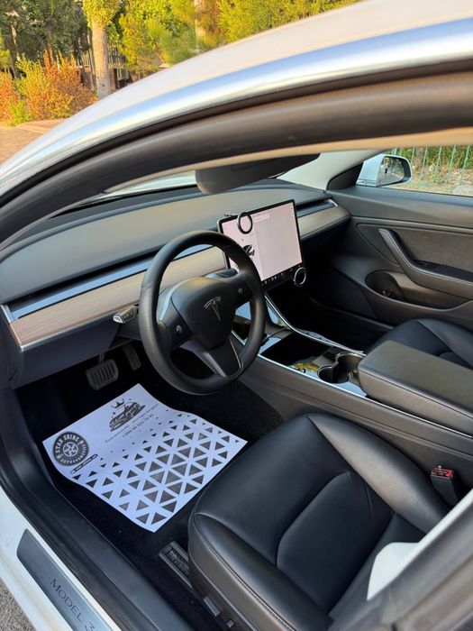Продам TESLA MODEL 3 long range