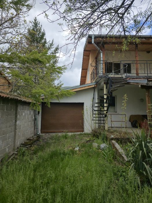 Продавам къща в с. Ясеново (Казанлък)