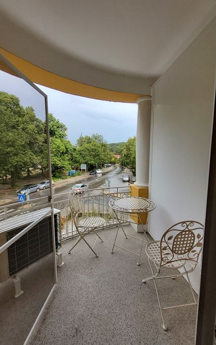 Дава се под наем Четиристаен апартамент в Банкя - 110 кв.м за 860 € - Снимка #2