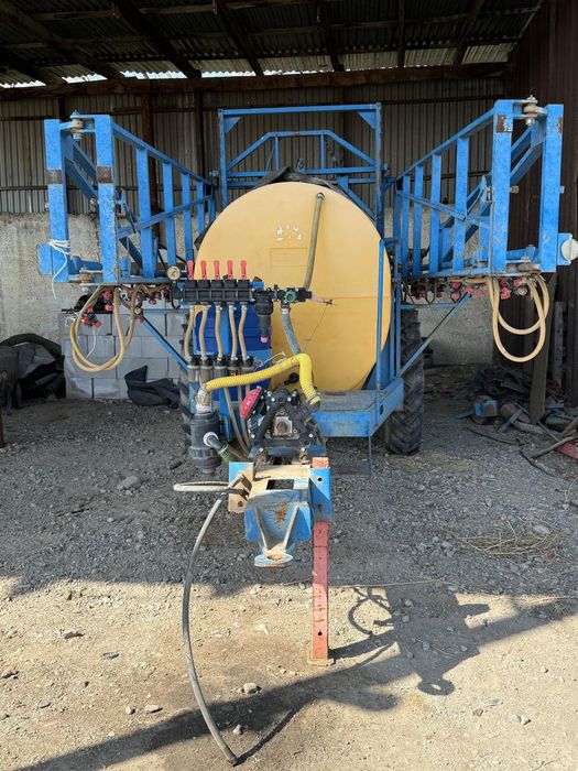 Опрыскиватель продам