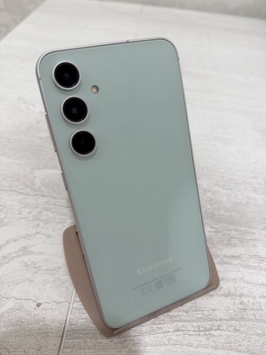 Продам Samsung S23 Fe