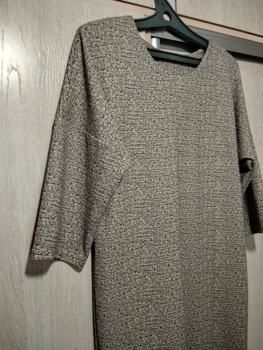 Продам платье размер 46