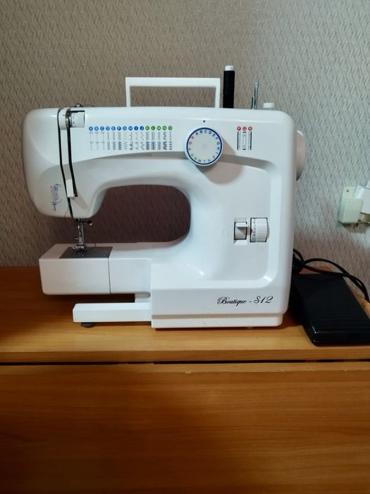 Швейная машинуа Boutique S12