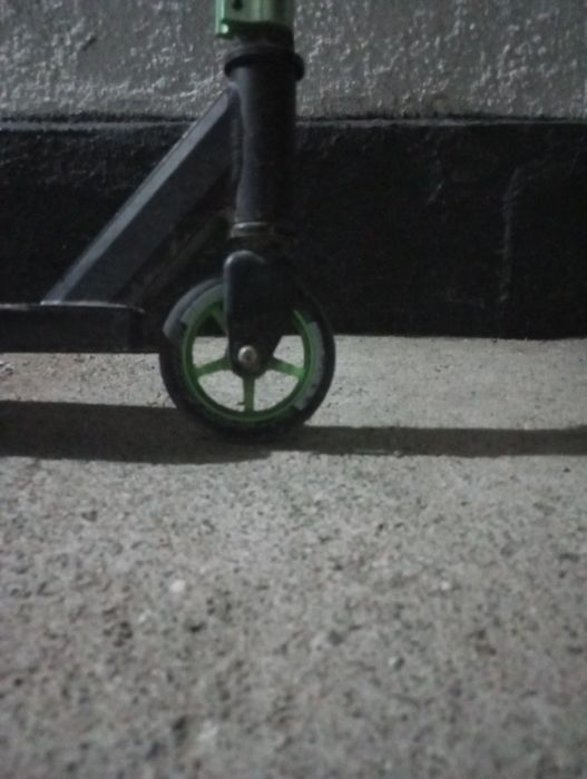 Продам трюковой самокат