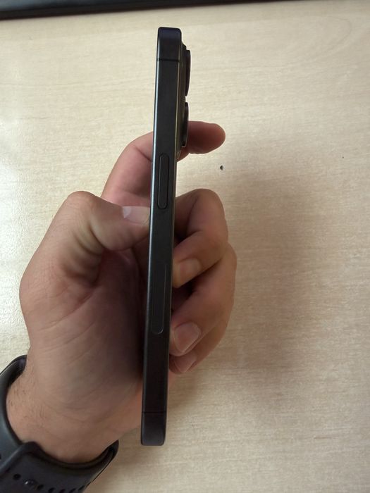 Iphone 15 pro negru pentru piese