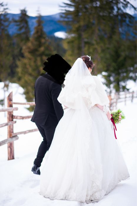 Rochie mireasa perlute dantela