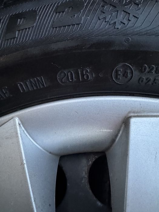 jante tabla cu anvelope iarna semperit 195 65 r15