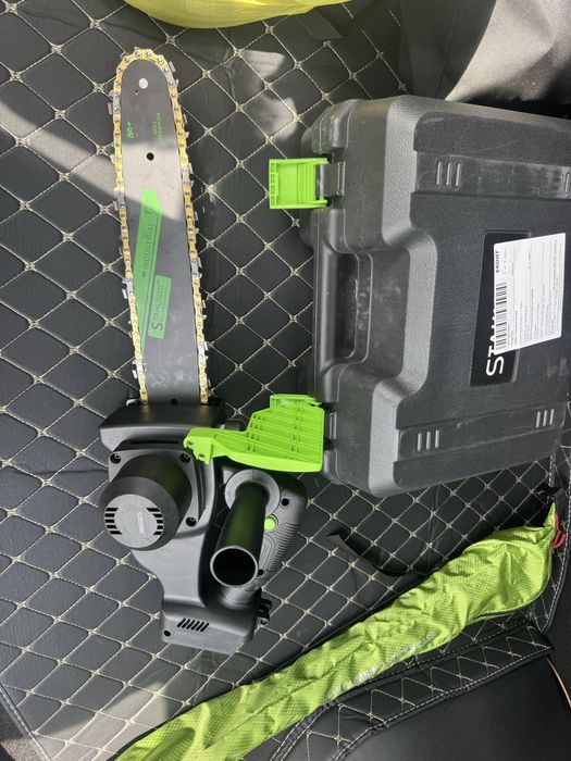 Акумулаторна резачка с автоматично смазване 12" с 2 батерии и 2 вериги 36V . 8.0A