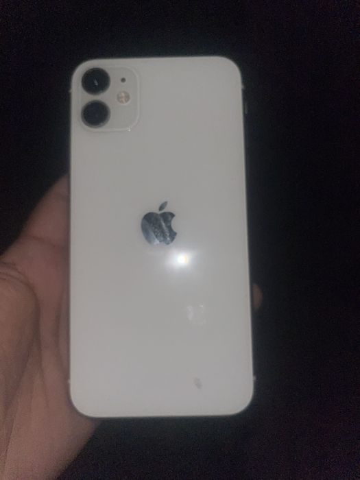 Айфон 11 в отличном состоянии