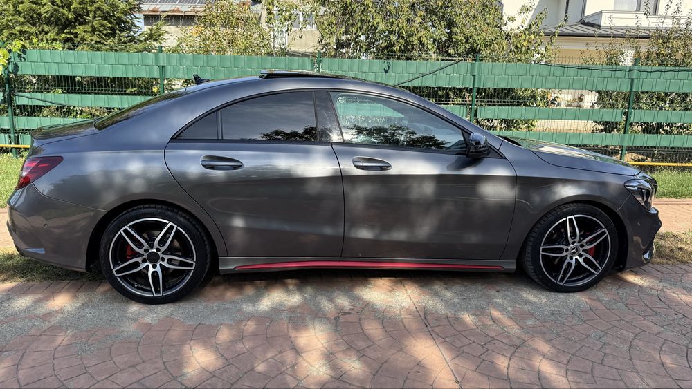 Mercedes Benz CLA 200